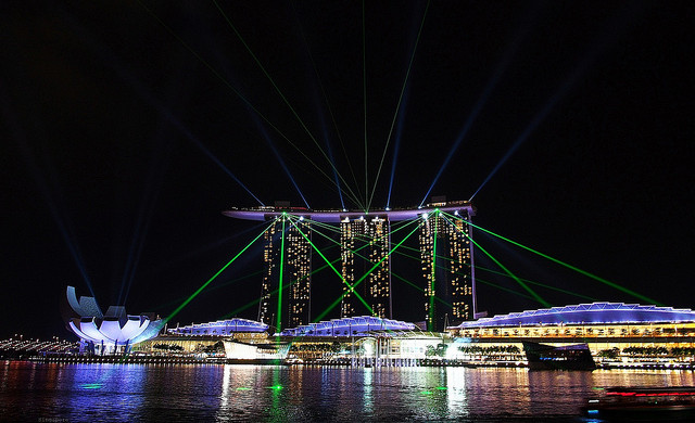 Laser + Water Show, Marina Sands, Singapore - Photo: Luke Ma via Flickr, used under Creative Commons License (By 2.0)