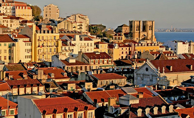 Sunset, Lisbon, Portugal - Photo: Francisco Antunes via Flickr, used under Creative Commons License (By 2.0)