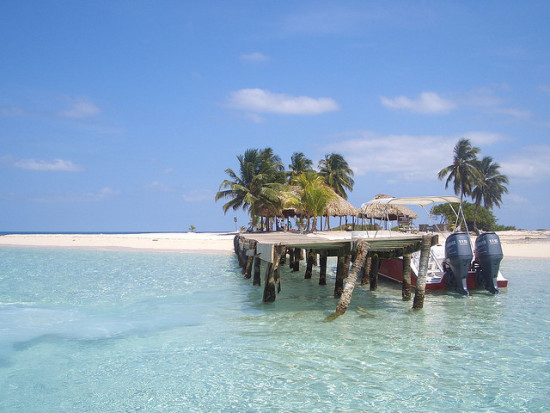 Goff's Cay, Belize - Photo: Graeme Douglas via Flickr, used under Creative Commons License (By 2.0)